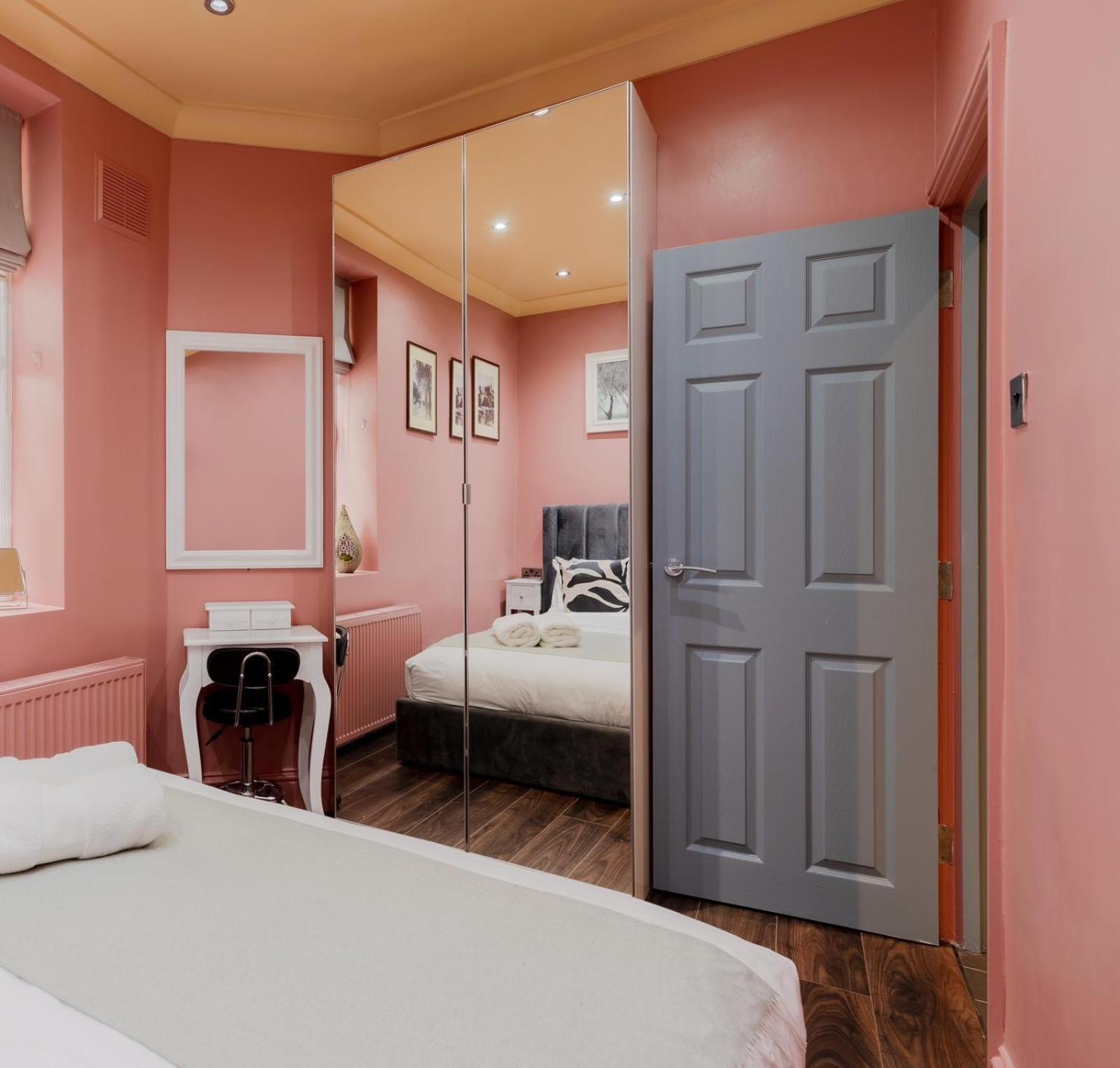 Stylish 2 Bedrooms Flat Sleeps 6 & Garden London Zone 2 Cls Central Exterior foto